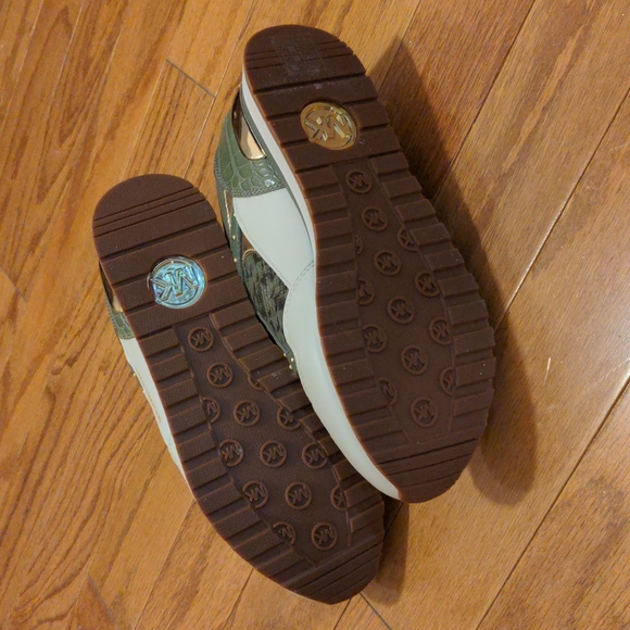 MK Sneakers - Picture 3 of 3